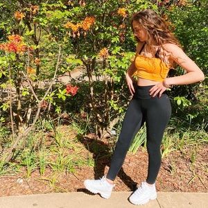 Meet your Posher, Olivia